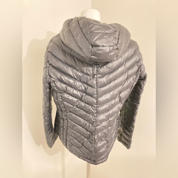 Michael Kors Lightweight Down Jacket - Picture 4 of 5